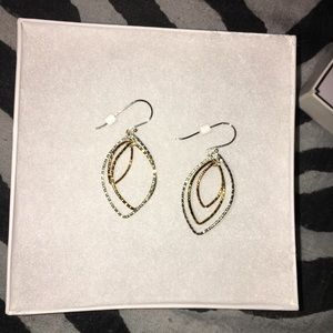 Women’s 14k gold earrings